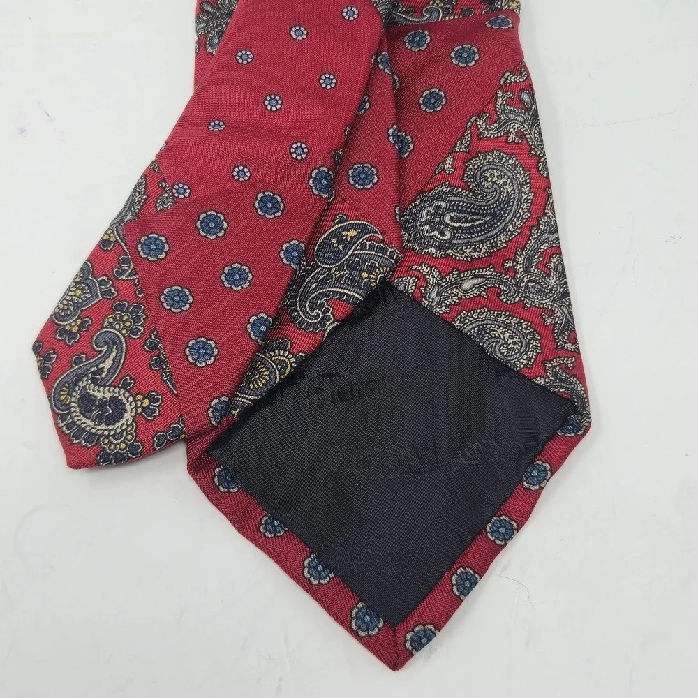 Robert Talbott luxury ivy textured